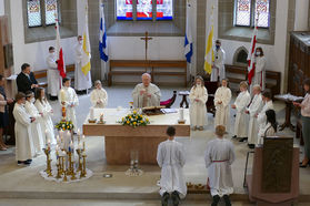 Feier der 1. Heiligen Kommunion in Sankt Crescentius (Foto: Karl-Franz Thiede)